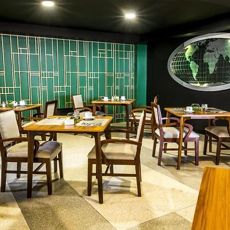Urban Green Hotel & Suites サンホセ エクステリア 写真