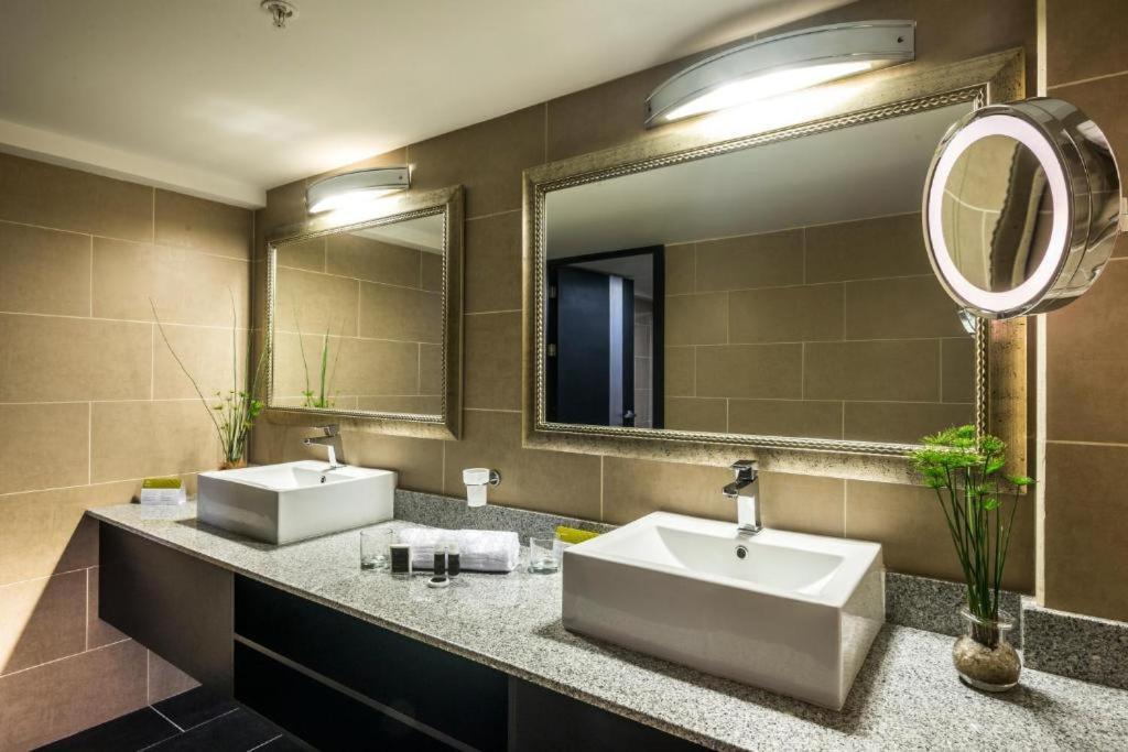 Urban Green Hotel & Suites サンホセ エクステリア 写真